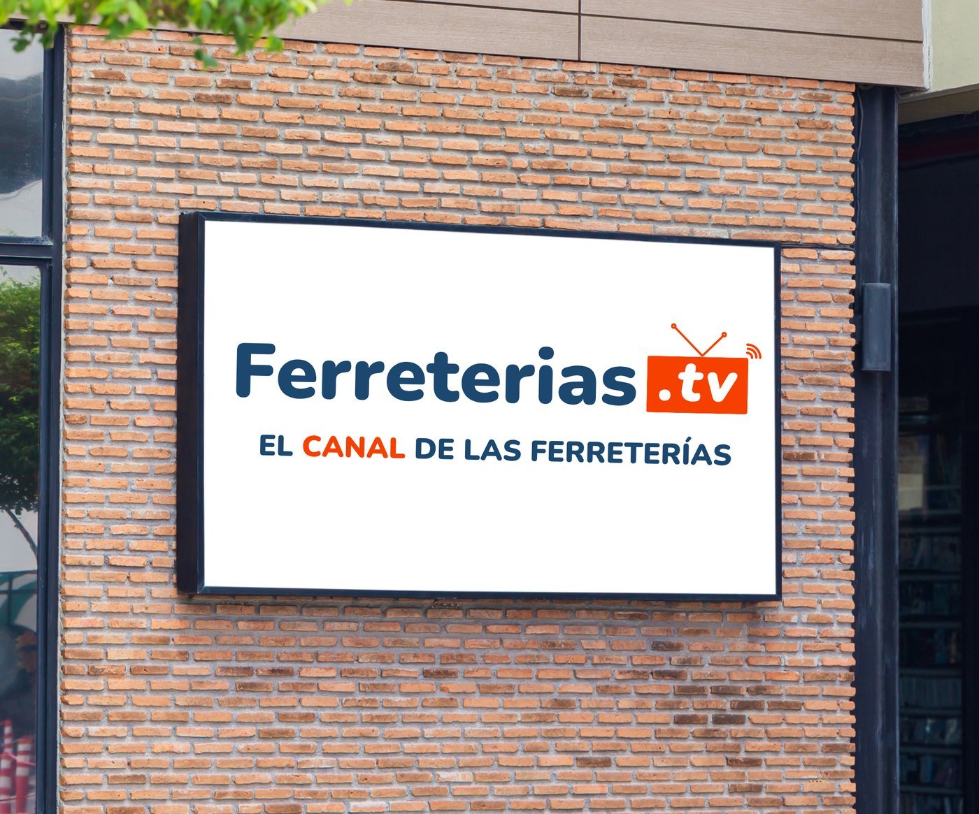 Pantalla de Ferreterias.tv mostrando el canal de las ferreterías en el punto de venta